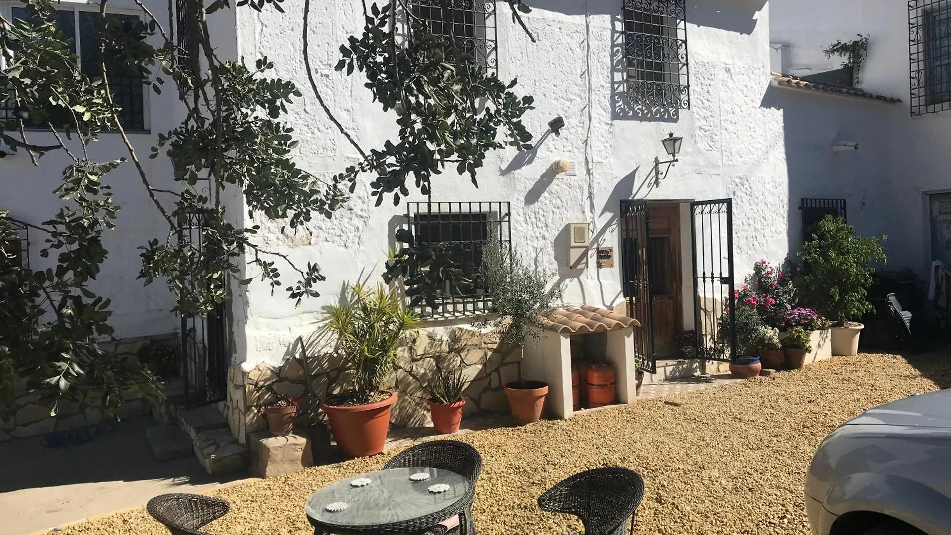 Casa Tomas contacts